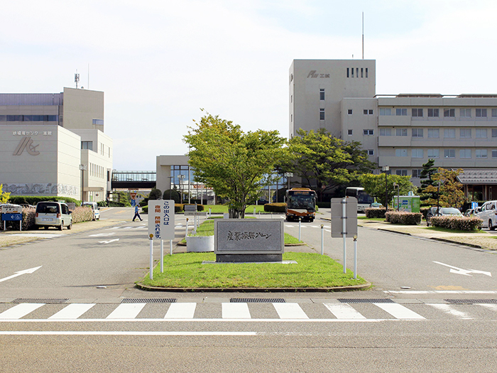 石川県地場産業振興センター